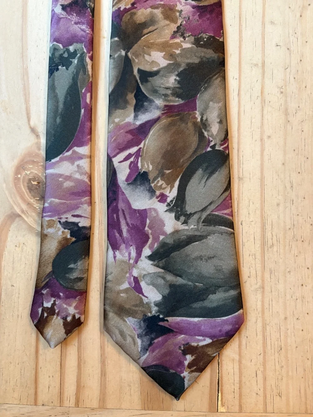Vintage Etienne Aigner 90s Watercolor Floral Silk Tie